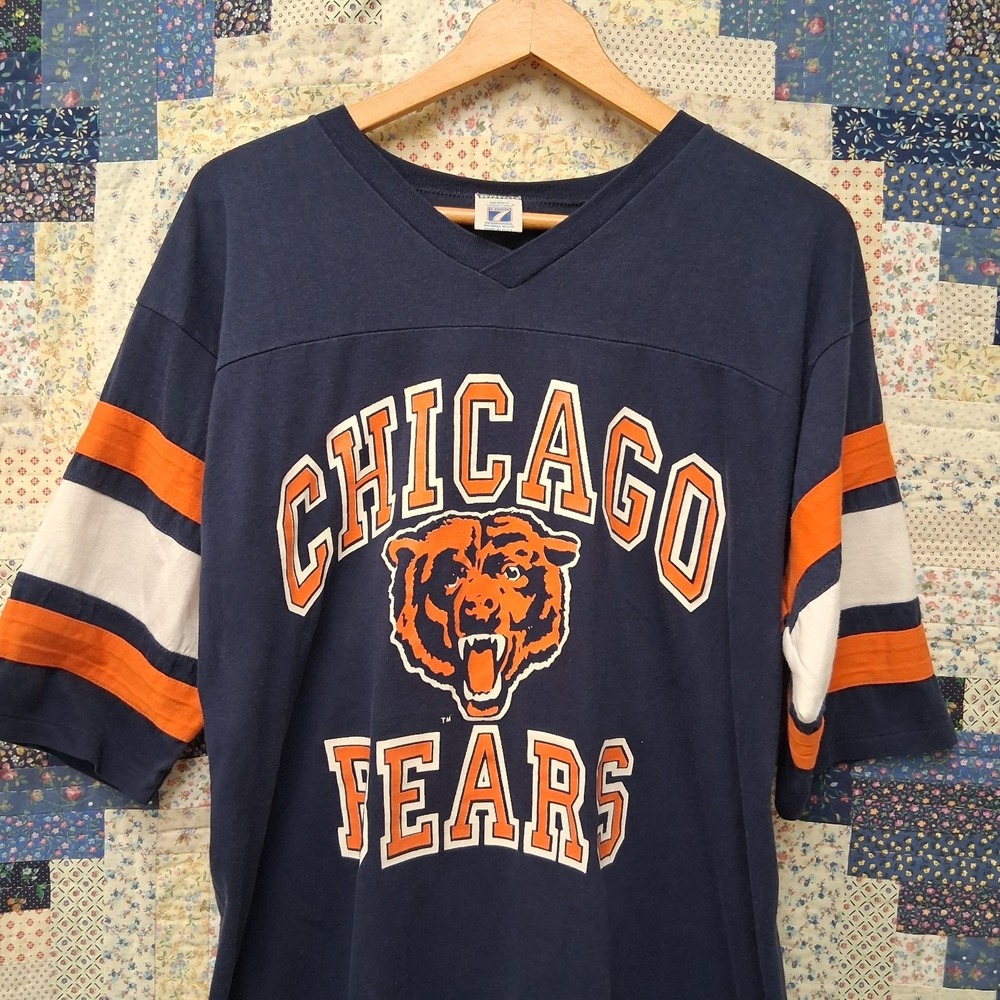 Vintage Chicago Bears Logo 7 Graphic T shirt Size Large Blue Stripe Sleeves - Picture 2 of 9